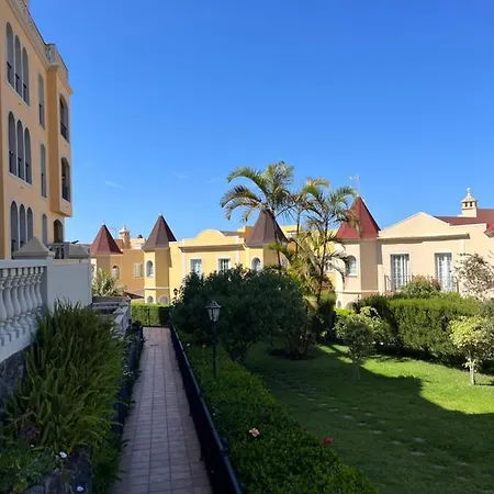 La Quinta Paradise *